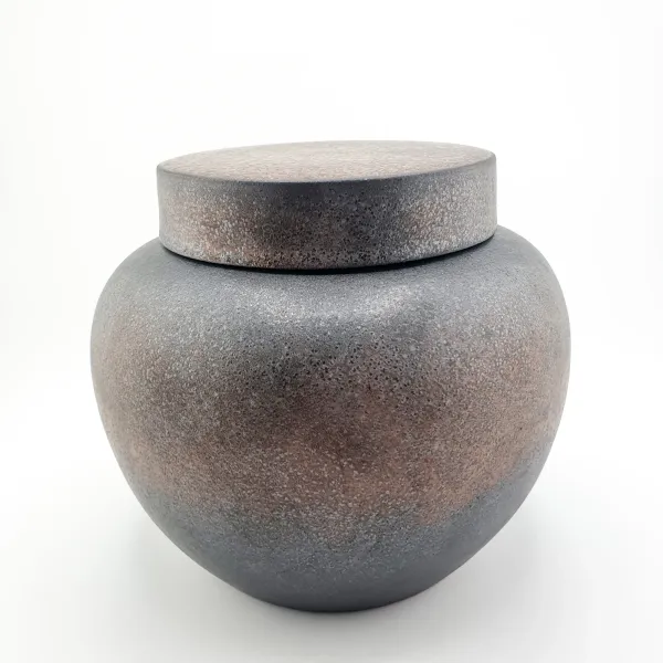 Keramieken Urn – Aardse Rust  - Waardig Gedenkteken