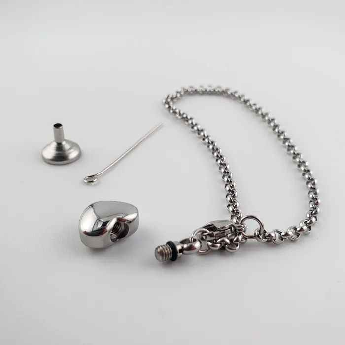 Ashanger met ketting - Hartje - Zilverkleurig - RVS - Gedenksieraad - view 3