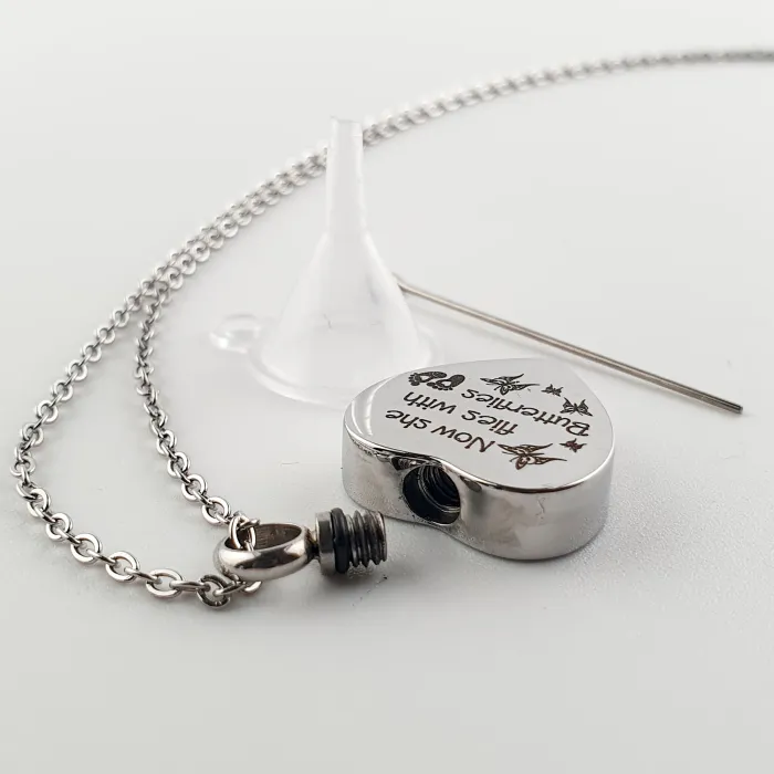 RVS Ashanger – Hart met Kersenbloesem Gravure en Tekst "Forever in my heart" - Gedenksieraad - view 3