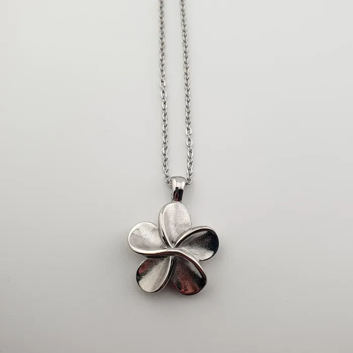 Gedenksieraad 'Klaverblad Ashanger - Gelukbrengend Herinneringssieraad met Vulset' - Draag uw Geliefde Dichtbij - view 1