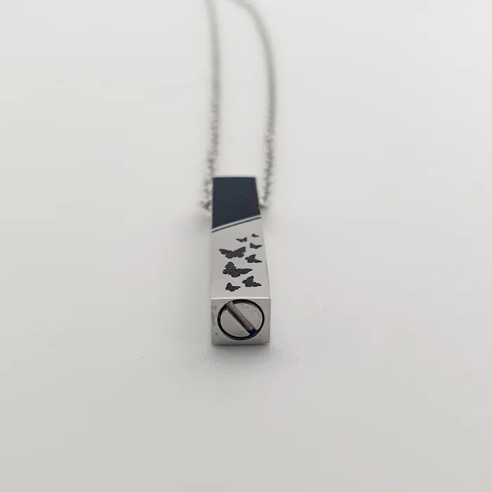 RVS Assieraad Rechthoek met Vlinders – Vlucht van Herinnering - Gedenksieraad - view 5