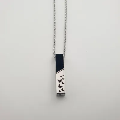 RVS Assieraad Rechthoek met Vlinders – Vlucht van Herinnering - Gedenksieraad