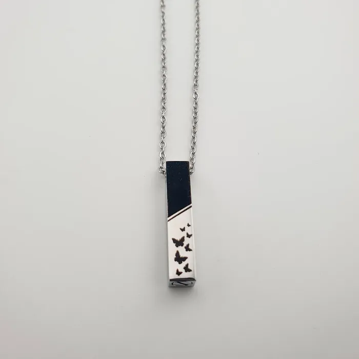 RVS Assieraad Rechthoek met Vlinders – Vlucht van Herinnering - Gedenksieraad - view 1