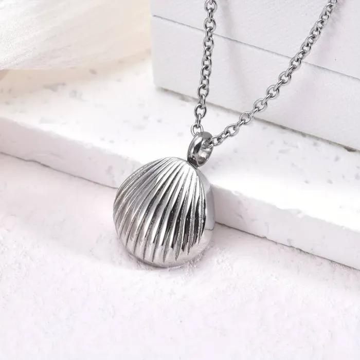 Zeeuwse Schelp As Hanger Met Ketting - Gedenksieraad - view 2