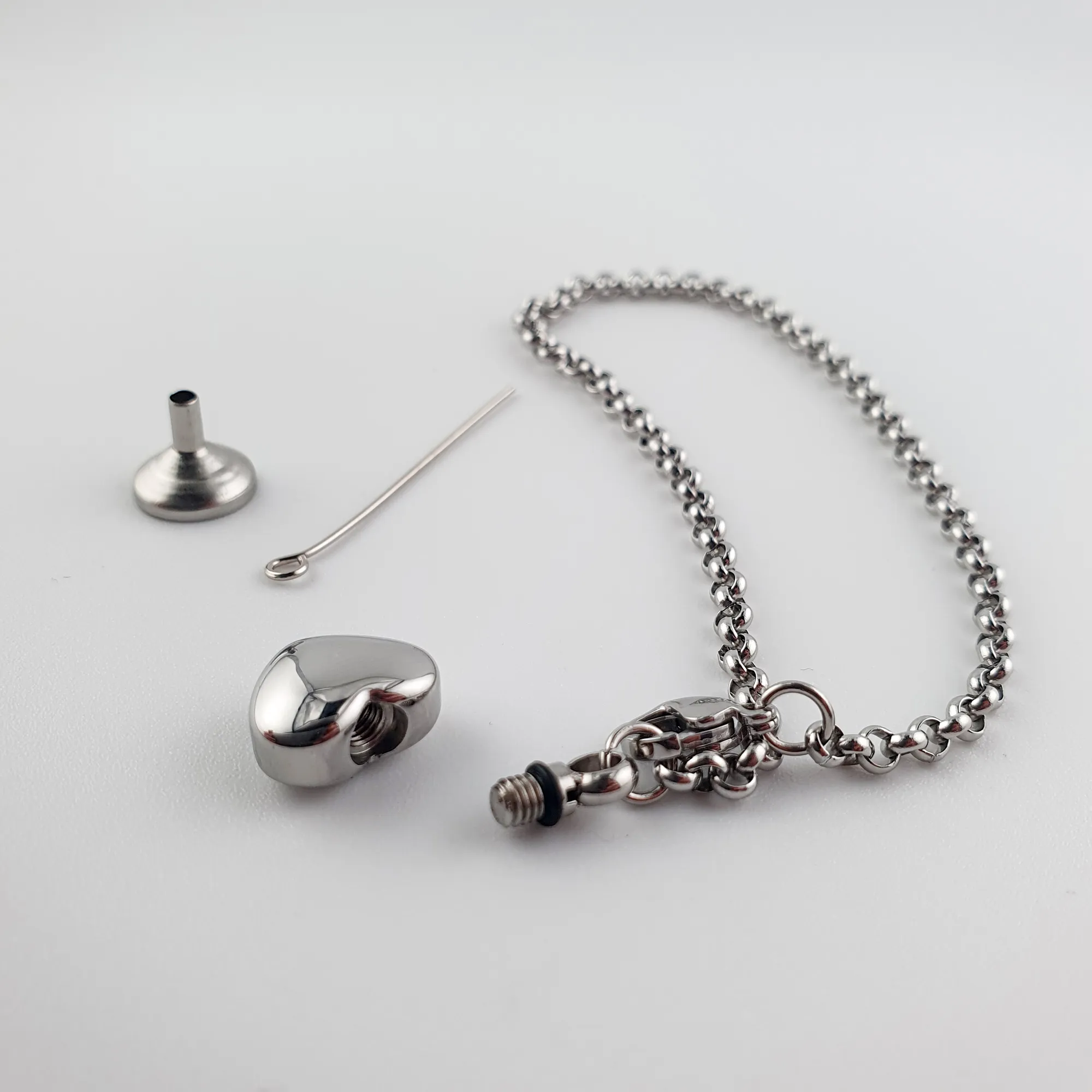 Ashanger met ketting - Hartje - Zilverkleurig - RVS - Gedenksieraad - view 3
