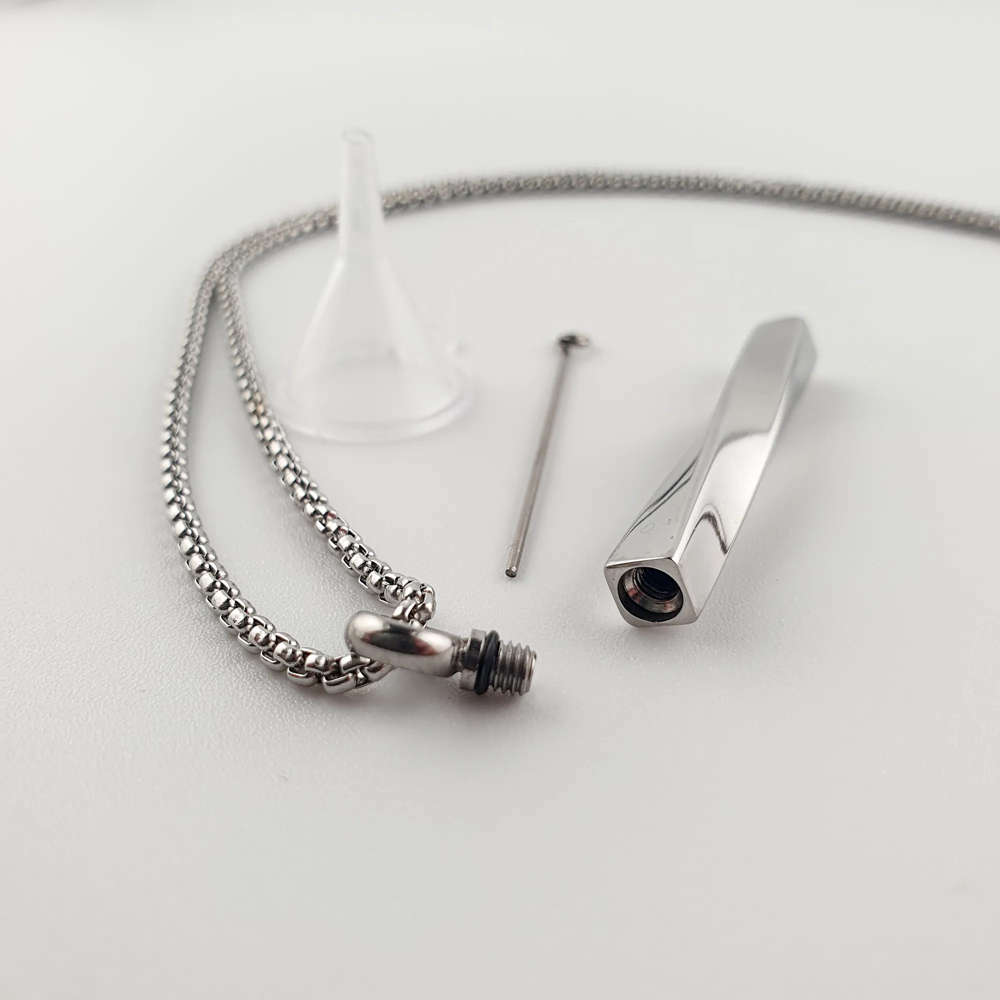 Ashanger met ketting - Mobius Bar - Zilverkleurig - Gedenksieraad - view 2