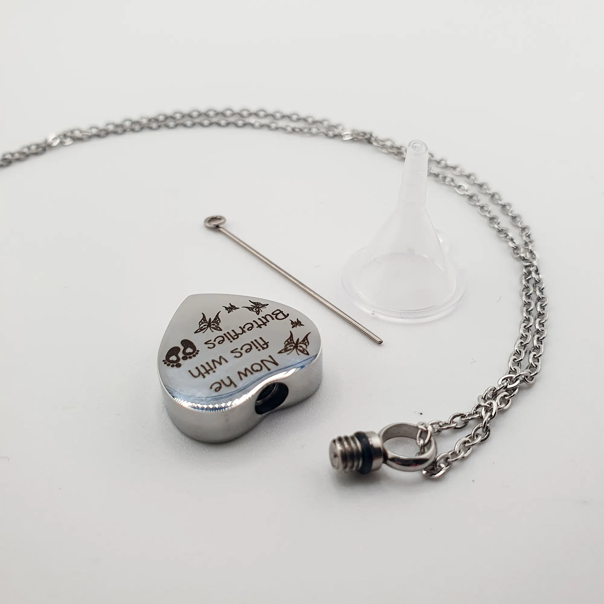 Urn Ketting met As Hanger Dieren - Butterflies (He/She) - Waardig Gedenkteken - view 4